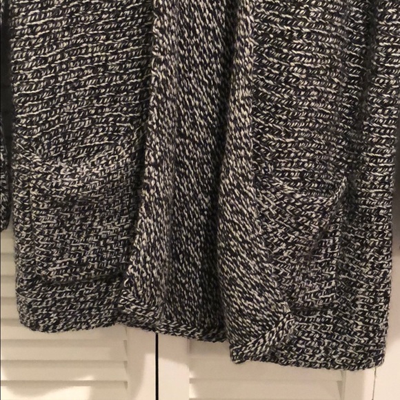 NWT Gap Black & White Cozy Heavy Knit Cardigan S - Picture 3 of 6